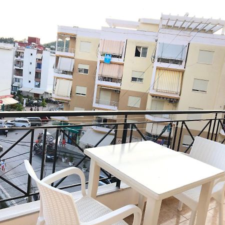 Center Hotel Pirro هيماري المظهر الخارجي الصورة