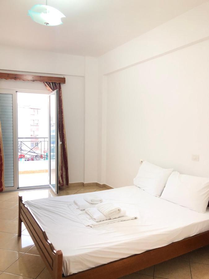 Center Hotel Pirro هيماري المظهر الخارجي الصورة