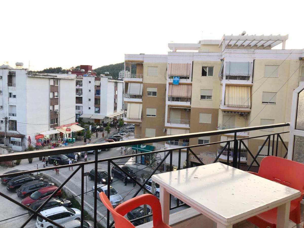 Center Hotel Pirro هيماري المظهر الخارجي الصورة