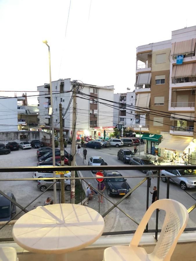 Center Hotel Pirro هيماري المظهر الخارجي الصورة