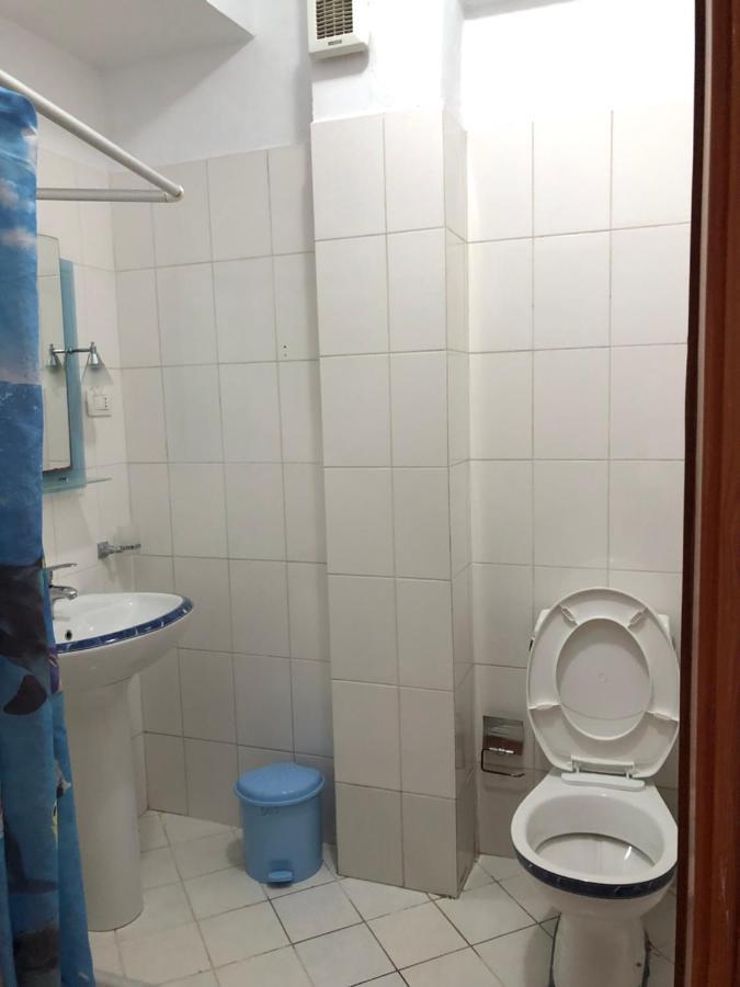 Center Hotel Pirro هيماري المظهر الخارجي الصورة