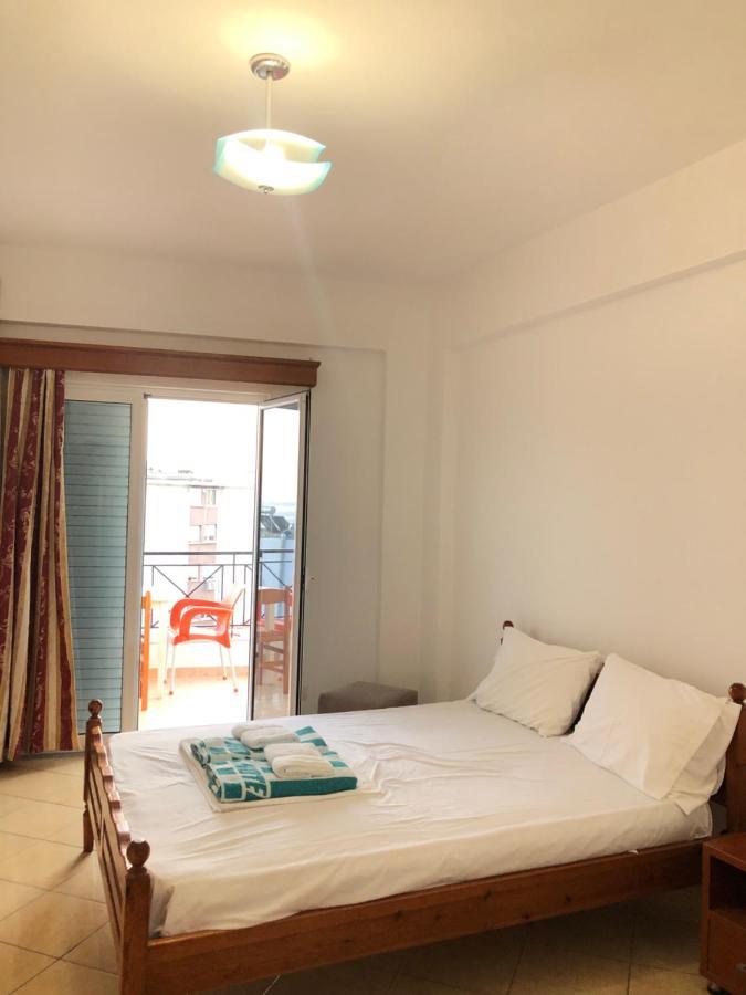 Center Hotel Pirro هيماري المظهر الخارجي الصورة