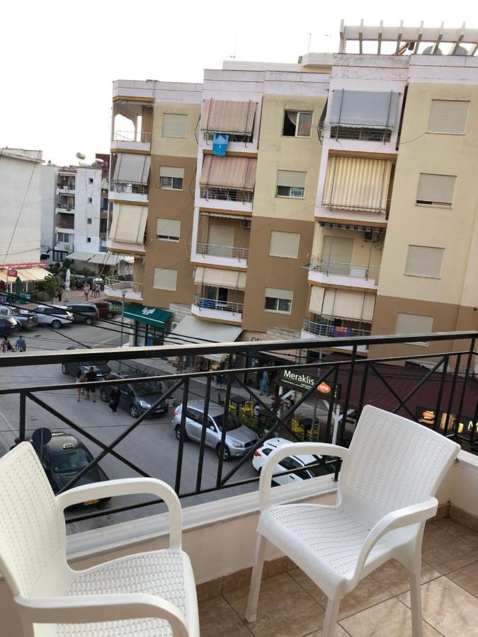 Center Hotel Pirro هيماري المظهر الخارجي الصورة